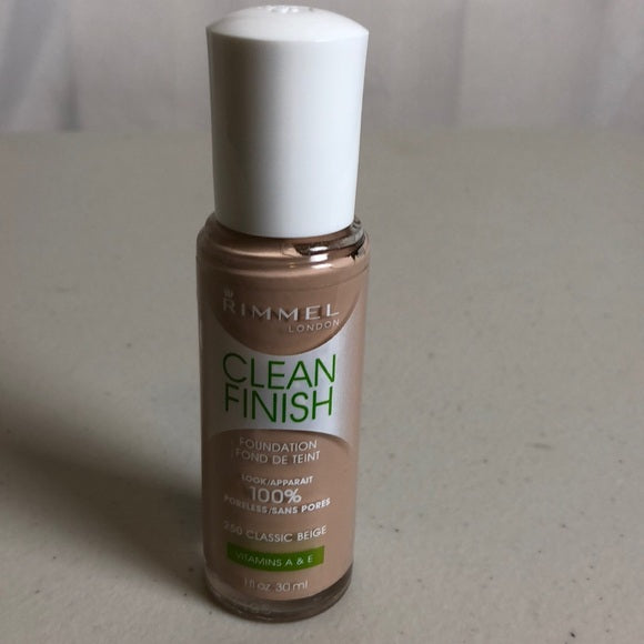Sexy Sparkles   Rimmel Clean Finish Foundation 250 Classic Beige